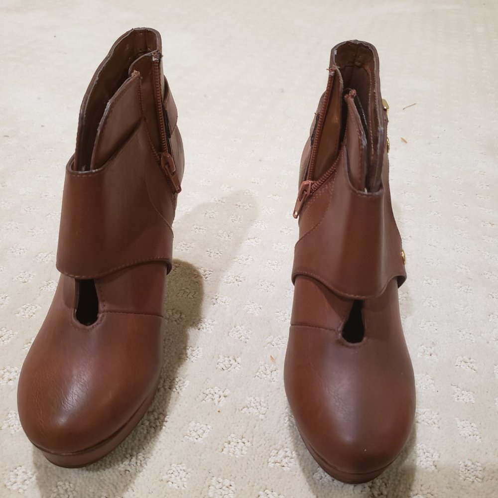 Booties - Picture 3 of 4